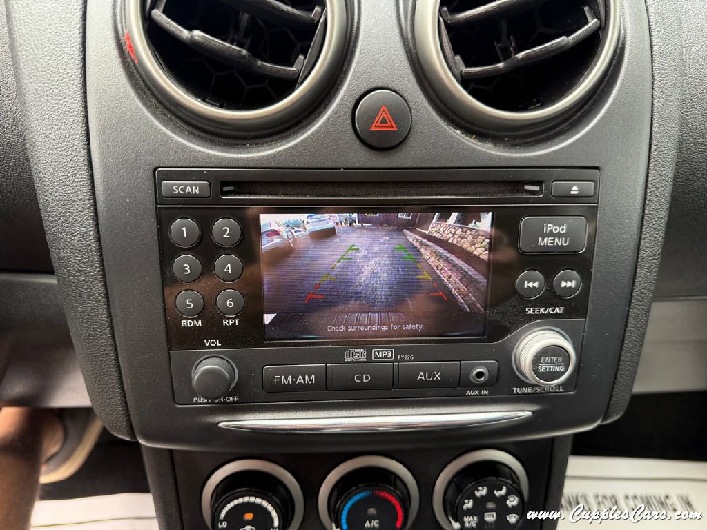 Used 2011 Nissan Rogue SV image 25