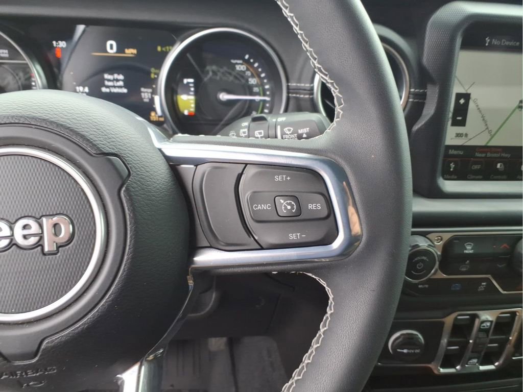 Used 2023 Jeep Wrangler Unlimited Sahara image 23