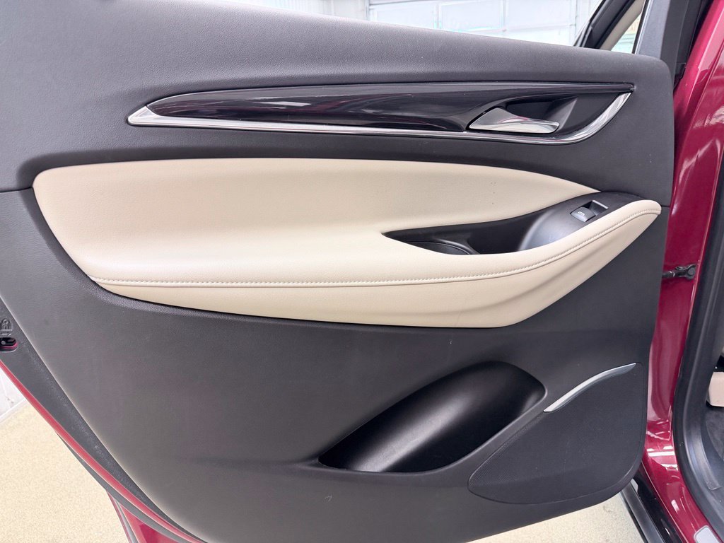 Used 2020 Buick Enclave Essence w/ Sound and Sites Package FWD image 19
