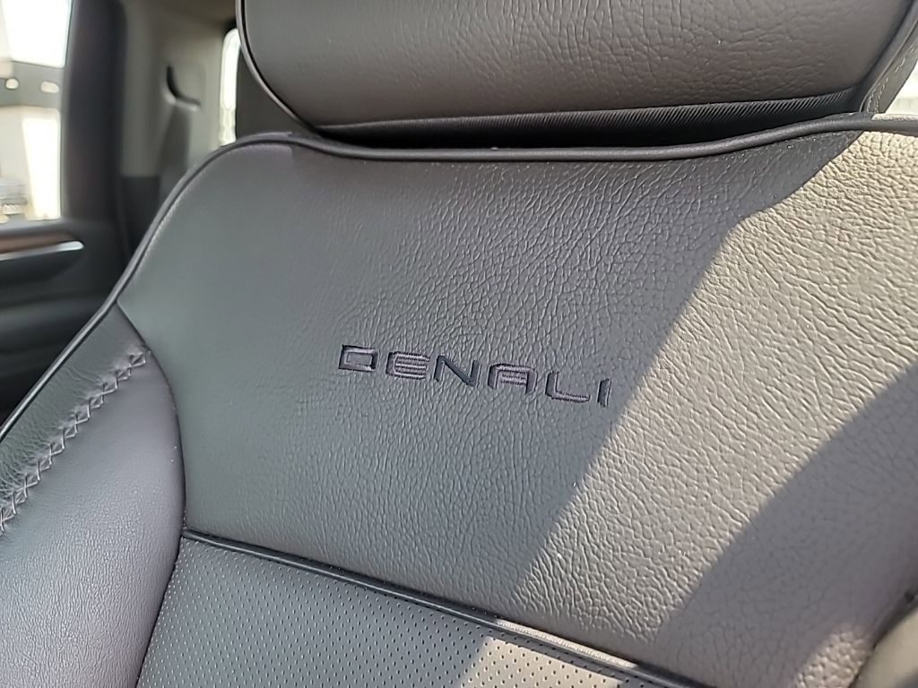 Certified 2024 GMC Sierra 2500 Denali w/ Denali Reserve Package AWD/4WD image 20