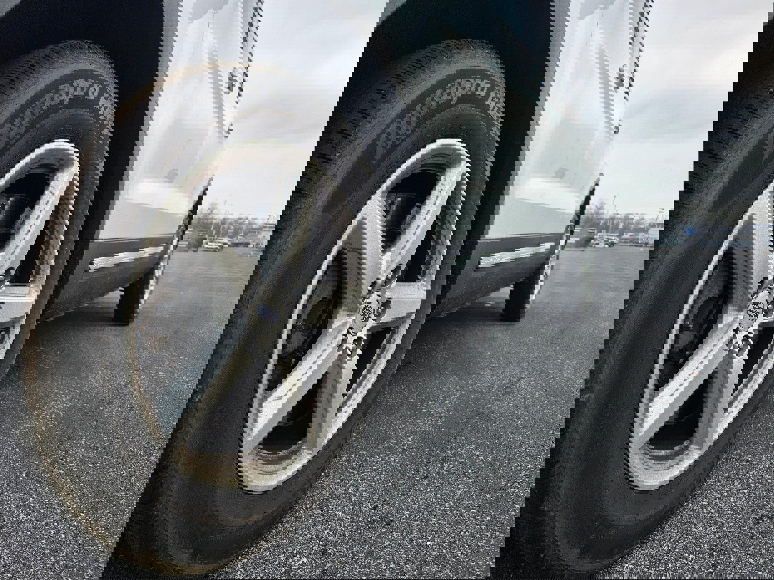 Used 2018 Ford Explorer XLT w/ Equipment Group 201A image 19