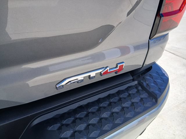 Certified 2024 GMC Canyon AT4 w/ AT4 Premium Package AWD/4WD image 38