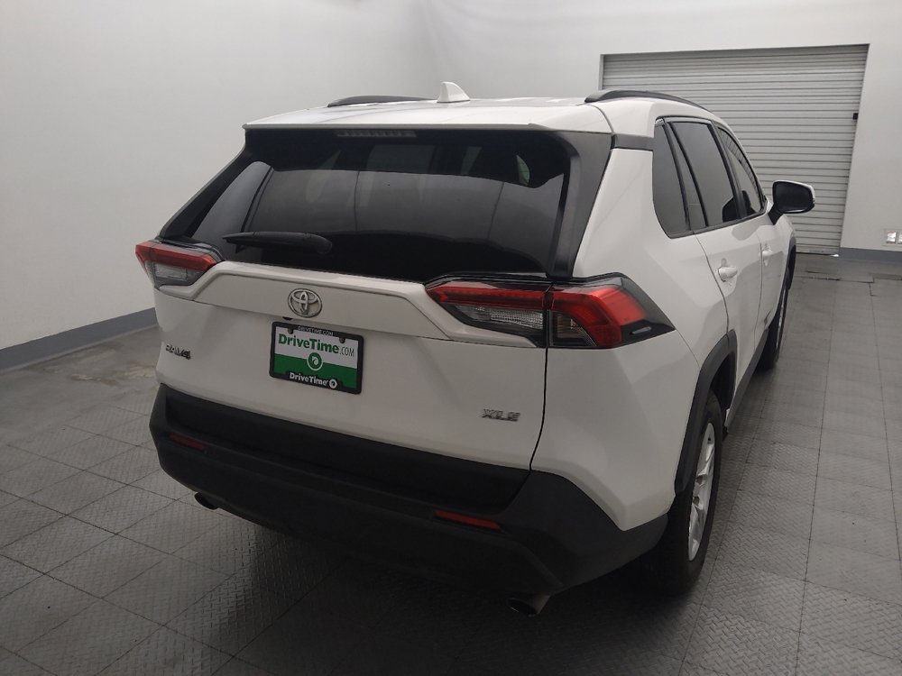 Used 2019 Toyota RAV4 XLE w/ Convenience Package image 7