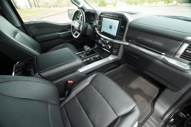 Used 2022 Ford F150 Lariat w/ Trailer Tow Package image 29