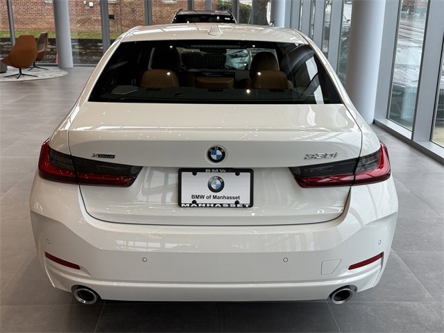 New 2025 BMW 330i xDrive Sedan w/ Premium Package image 5
