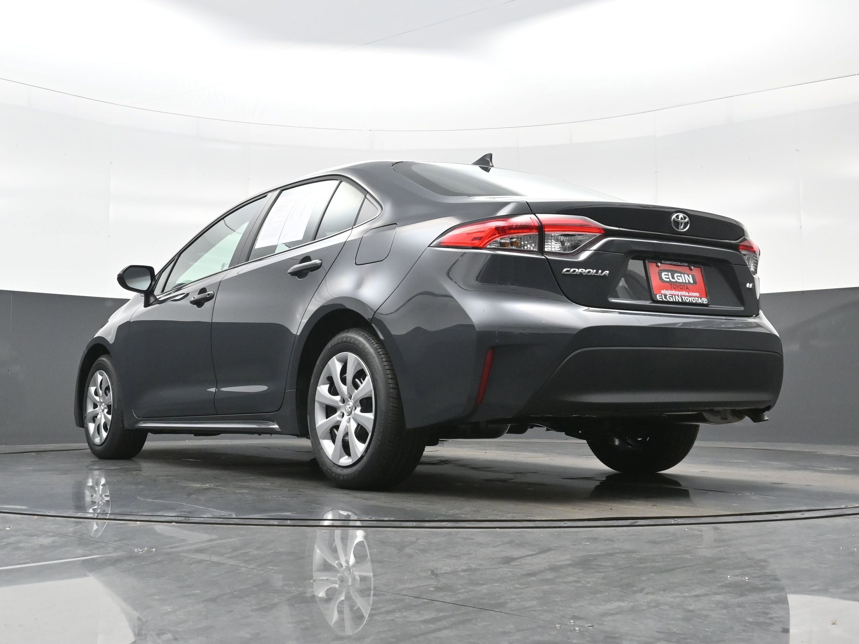 Used 2026 Toyota Corolla LE FWD image 28