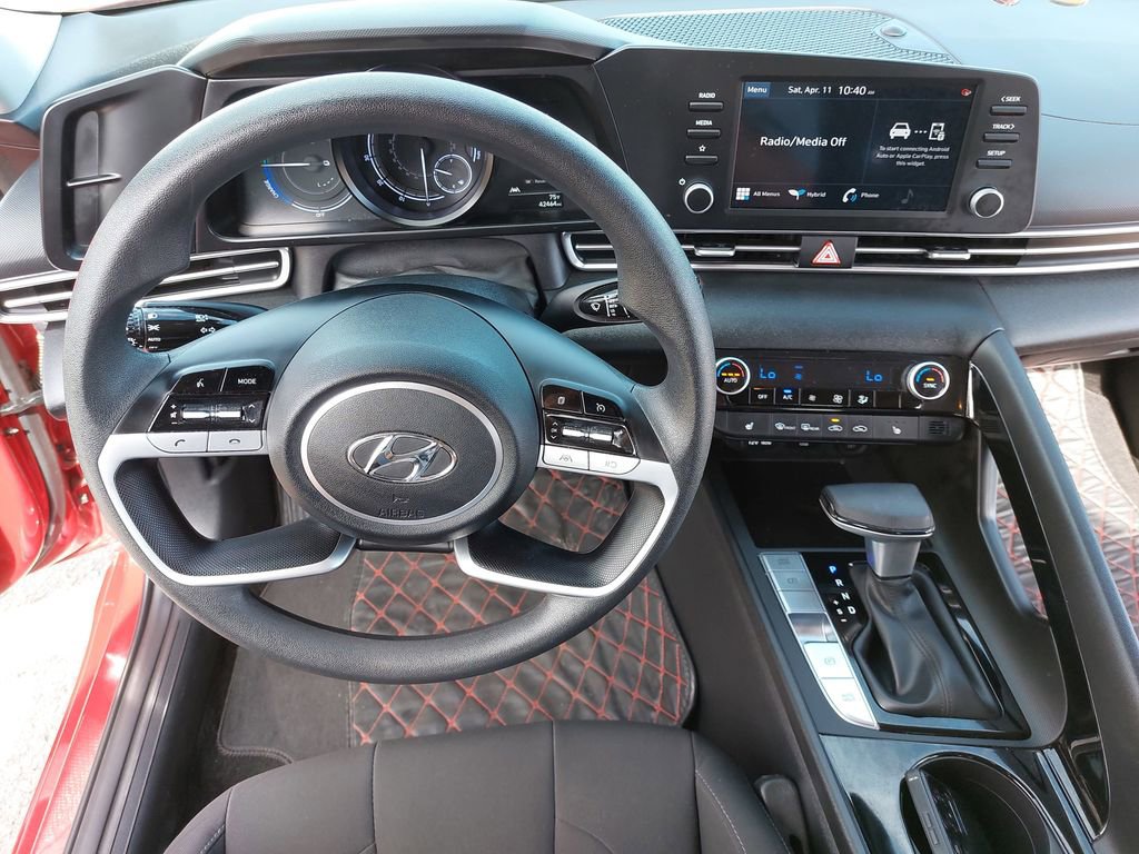 Used 2023 Hyundai Elantra Blue FWD image 17