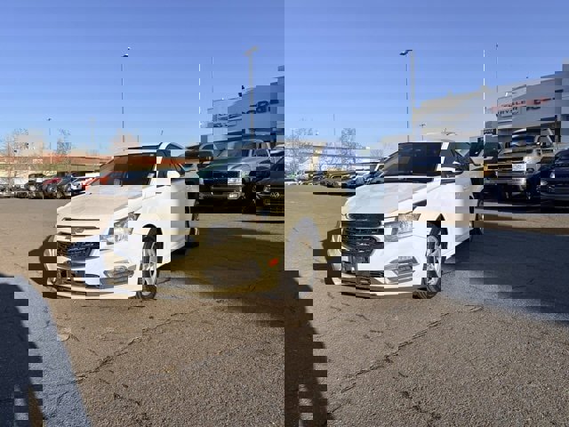 Used 2015 Chevrolet Cruze LT image 7