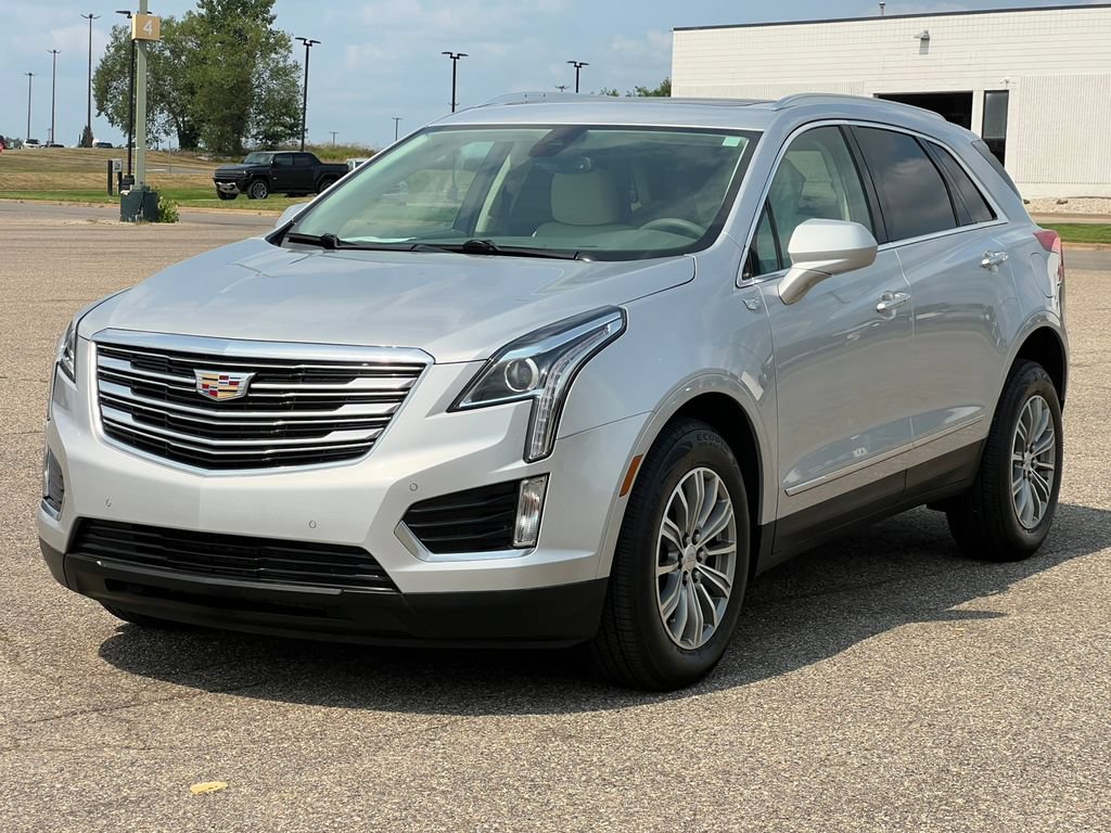Used 2018 Cadillac XT5 Luxury w/ Driver Awareness Package AWD/4WD image 42