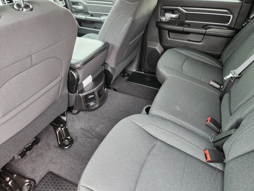 New 2026 RAM 2500 Big Horn AWD/4WD image 9