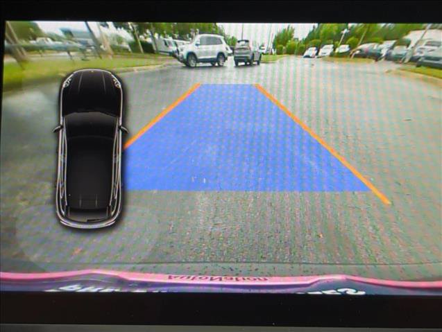 Used 2018 Porsche Macan AWD/4WD image 13