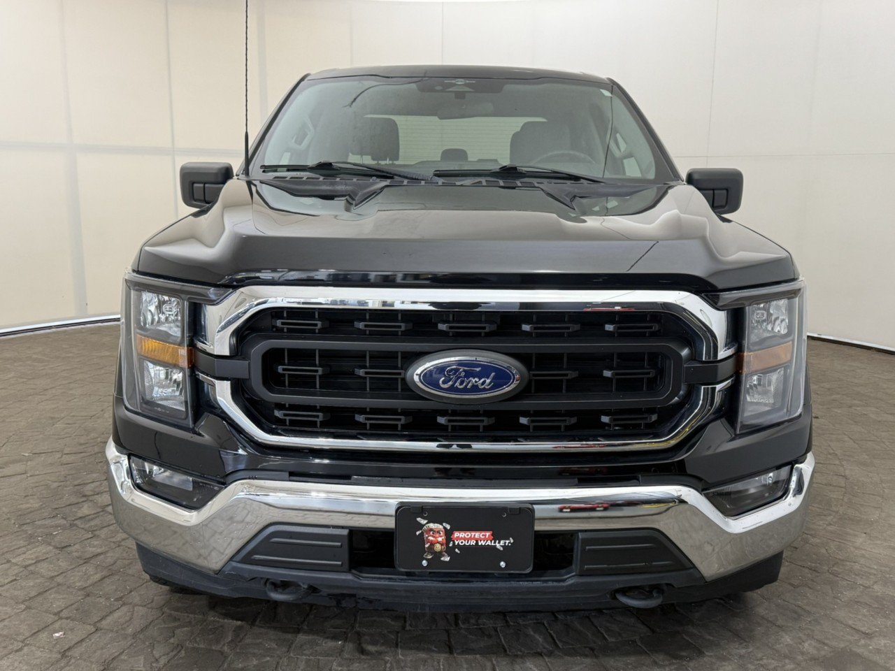 Used 2023 Ford F150 XLT w/ Trailer Tow Package AWD/4WD image 2