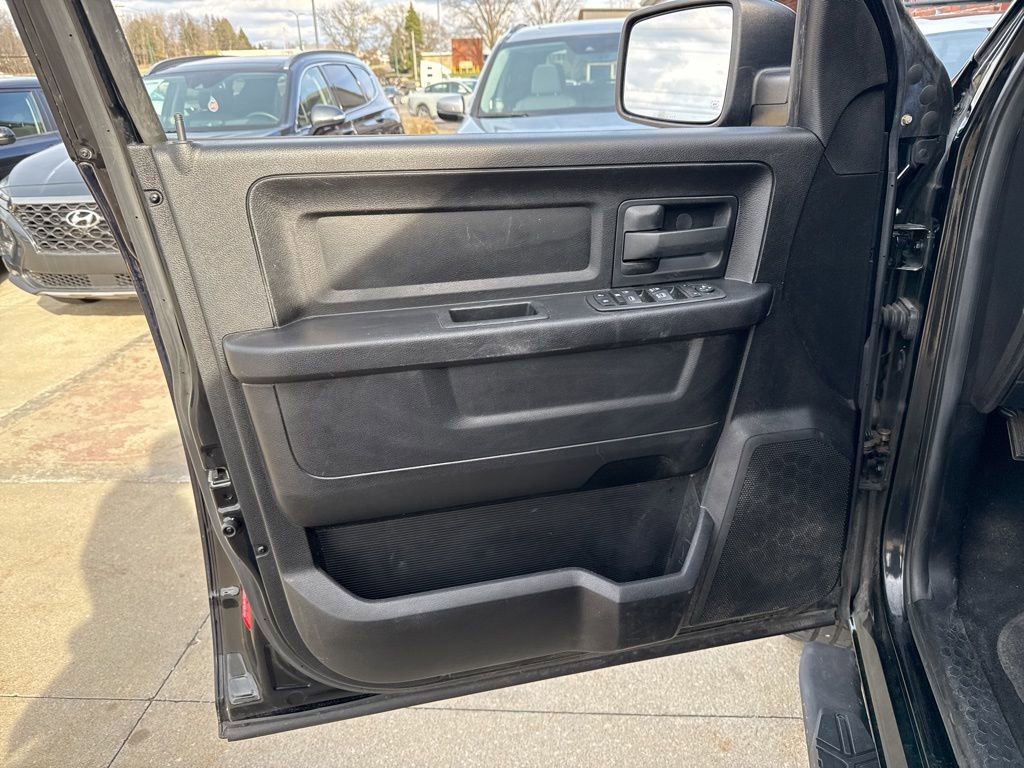 Used 2014 RAM 1500 Express w/ Black Ram 1500 Express Group image 19