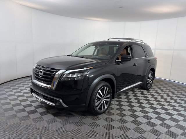 Certified 2025 Nissan Pathfinder Platinum w/ Cargo Package AWD/4WD image 2