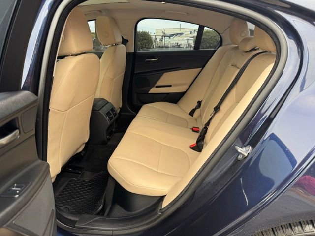 Used 2018 Jaguar XE Premium AWD/4WD image 14