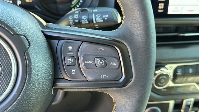 Used 2024 Jeep Wrangler Unlimited image 15