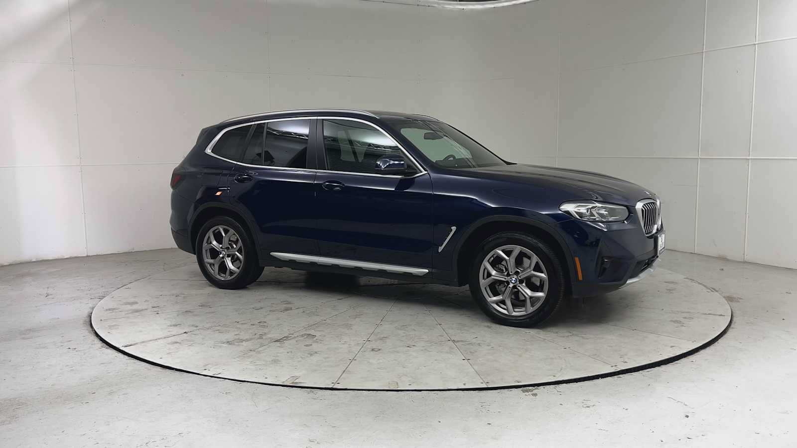 Used 2023 BMW X3 xDrive30i w/ Premium Package AWD/4WD image 8