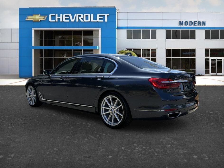 Used 2016 BMW 750i xDrive AWD/4WD image 3