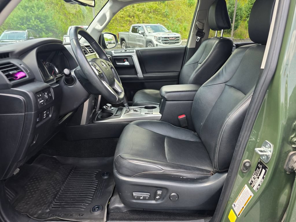 Used 2022 Toyota 4Runner Limited AWD/4WD image 4