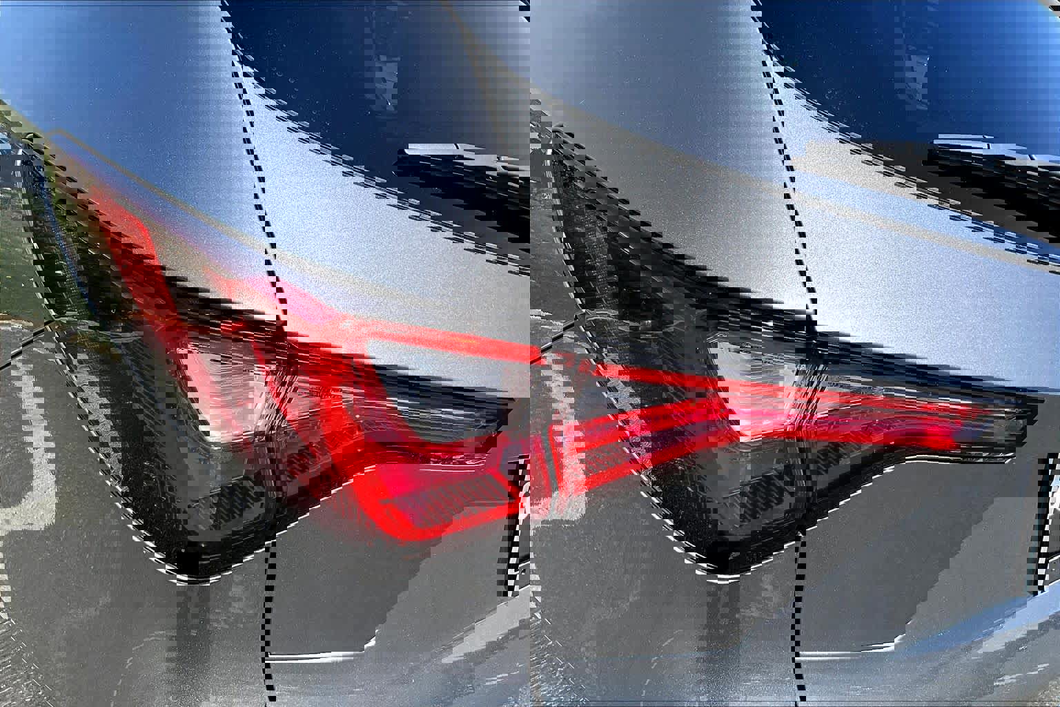 Used 2024 Acura MDX SH-AWD w/ Technology Package image 29