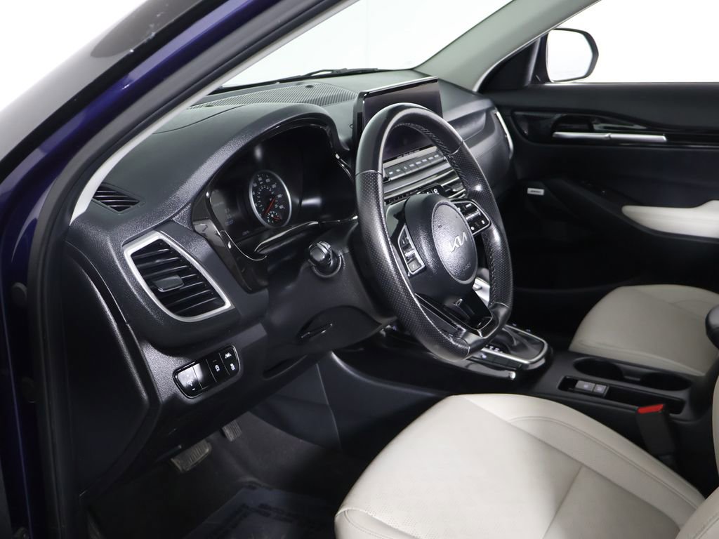 Used 2023 Kia Seltos SX image 24