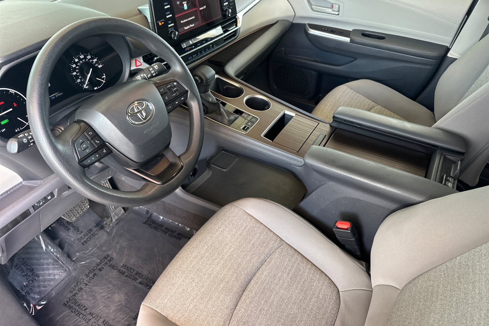 Certified 2024 Toyota Sienna LE AWD/4WD image 12
