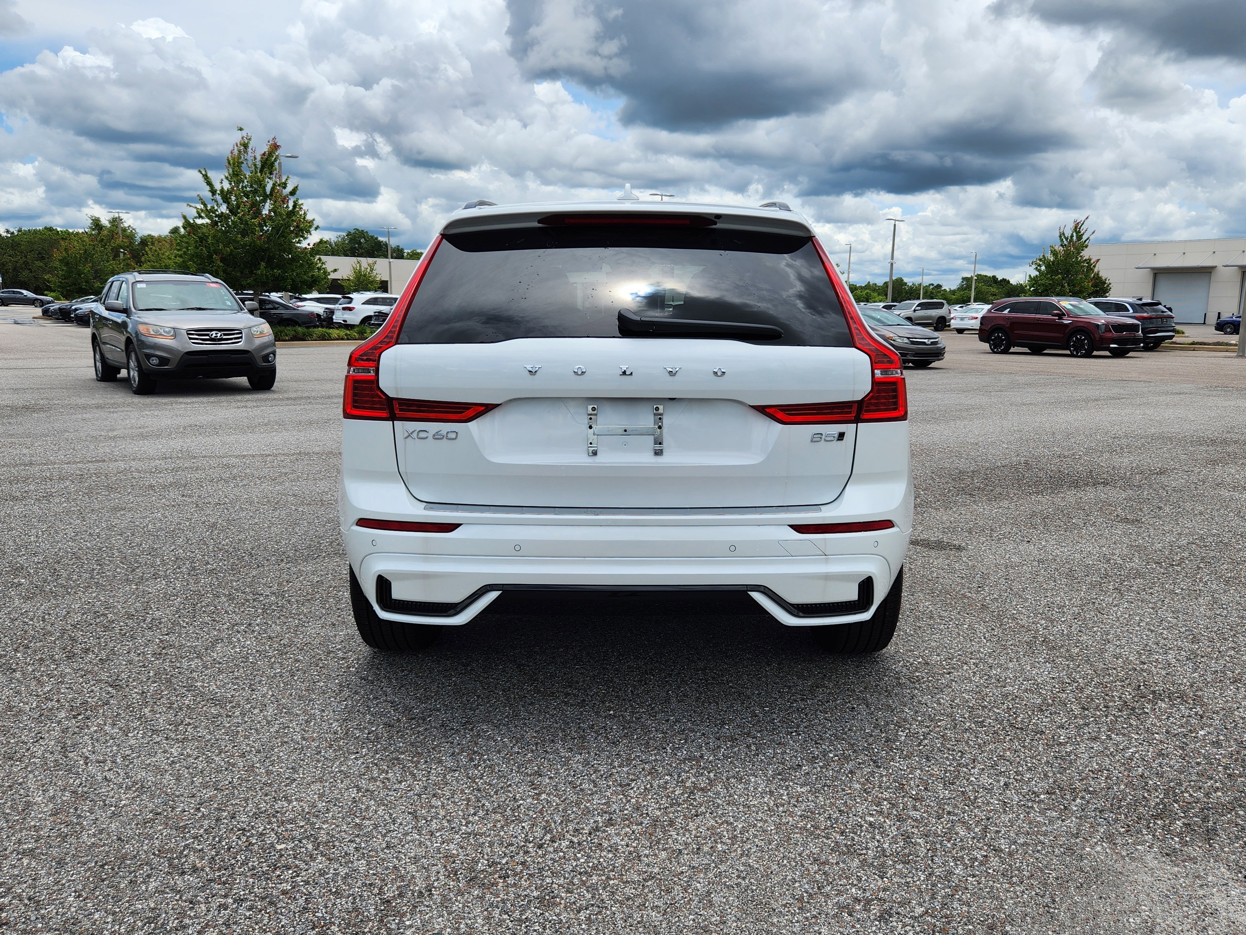 New 2025 Volvo XC60 B5 Plus w/ Protection Package Premier image 6