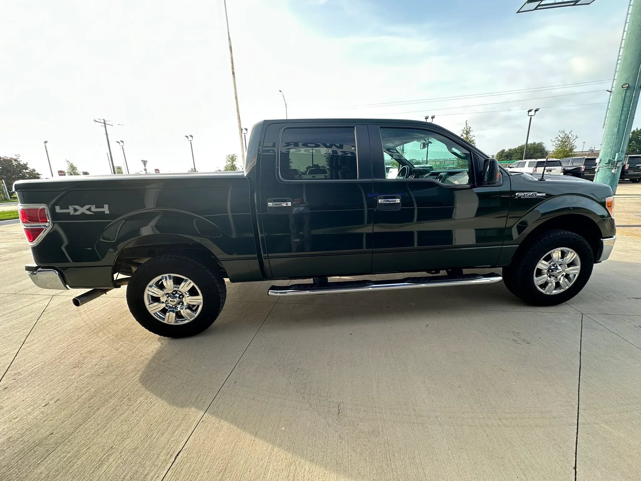 Used 2012 Ford F150 XLT w/ XLT Chrome Pkg AWD/4WD image 6
