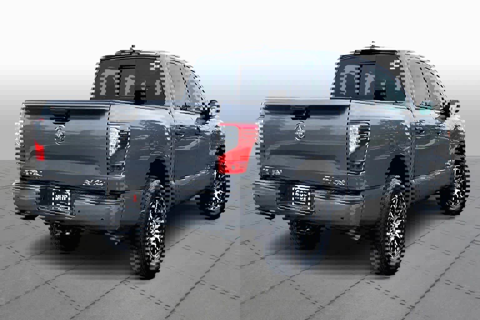 Used 2024 Nissan Titan SV w/ Accessory Utility Package image 24