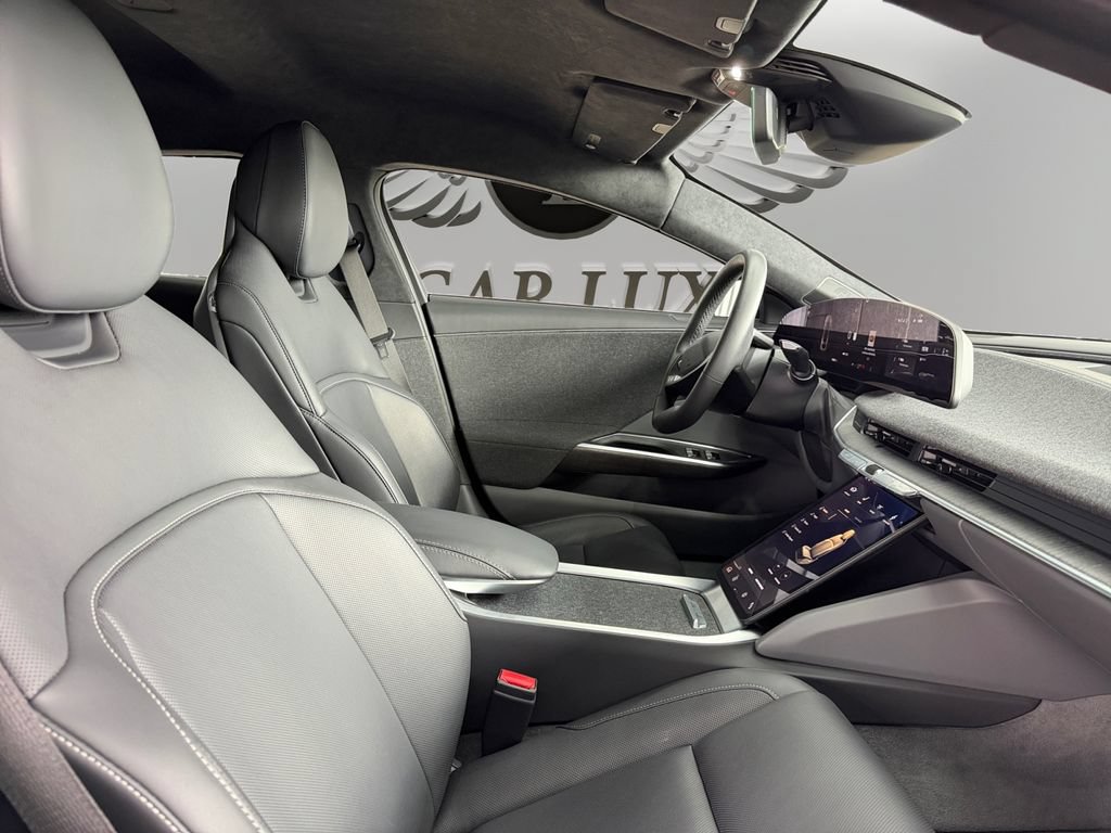 Used 2024 Lucid Air Touring AWD/4WD image 15