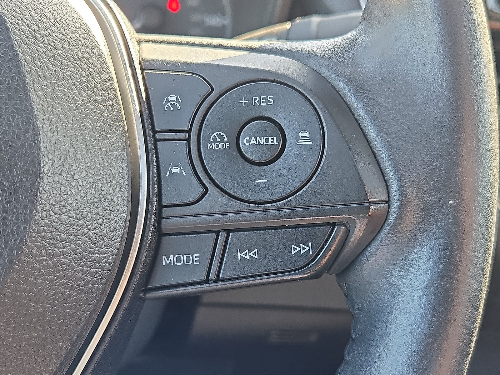 Used 2023 Toyota Corolla SE w/ SE Premium Package FWD image 22