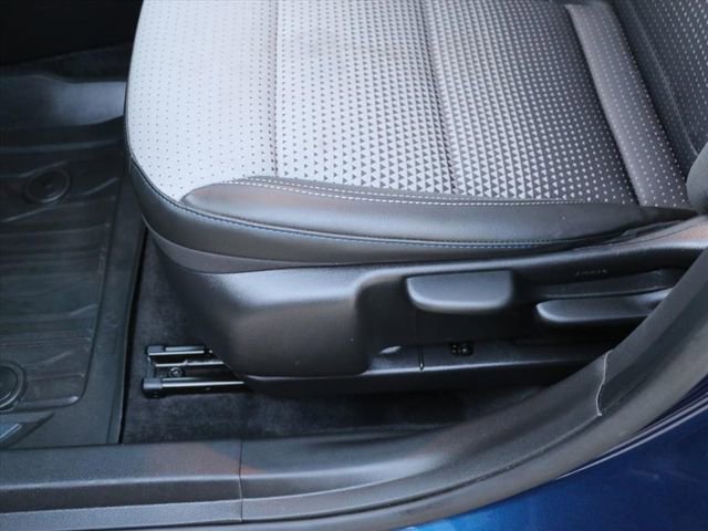 Used 2024 Chevrolet Trax LT w/ Driver Confidence Package image 18