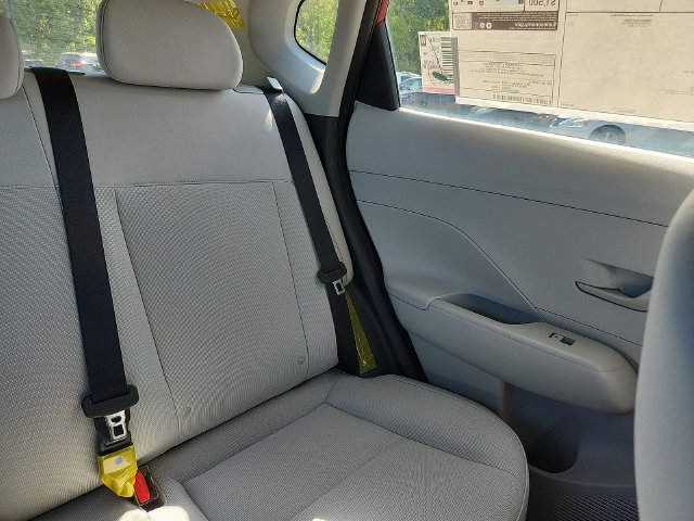 New 2027 Hyundai Kona SE FWD image 15