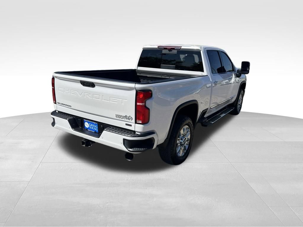 Used 2024 Chevrolet Silverado 2500 High Country w/ High Country Premium Package AWD/4WD image 5
