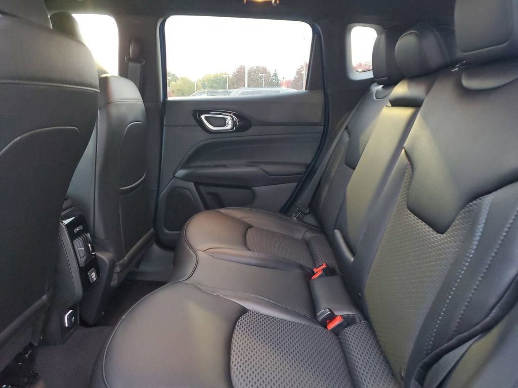 New 2026 Jeep Compass Latitude AWD/4WD image 10