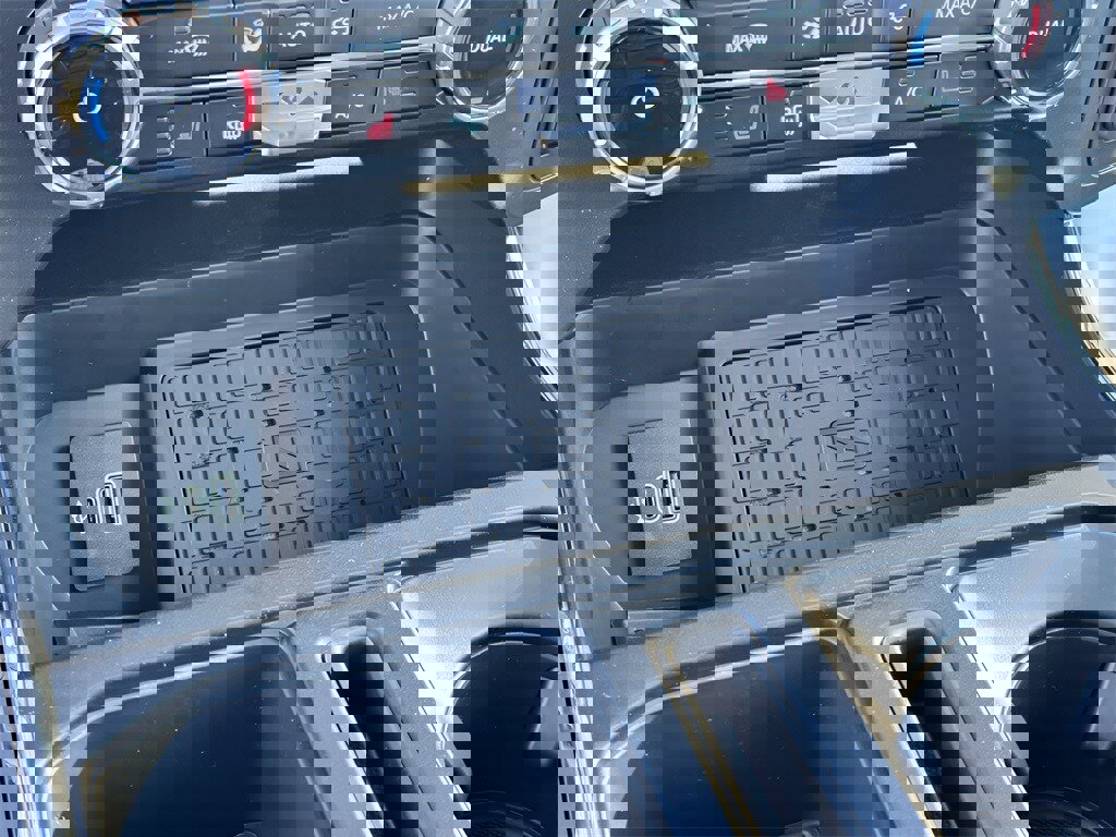 New 2025 Ford F150 XLT w/ Equipment Group 302A MID image 21