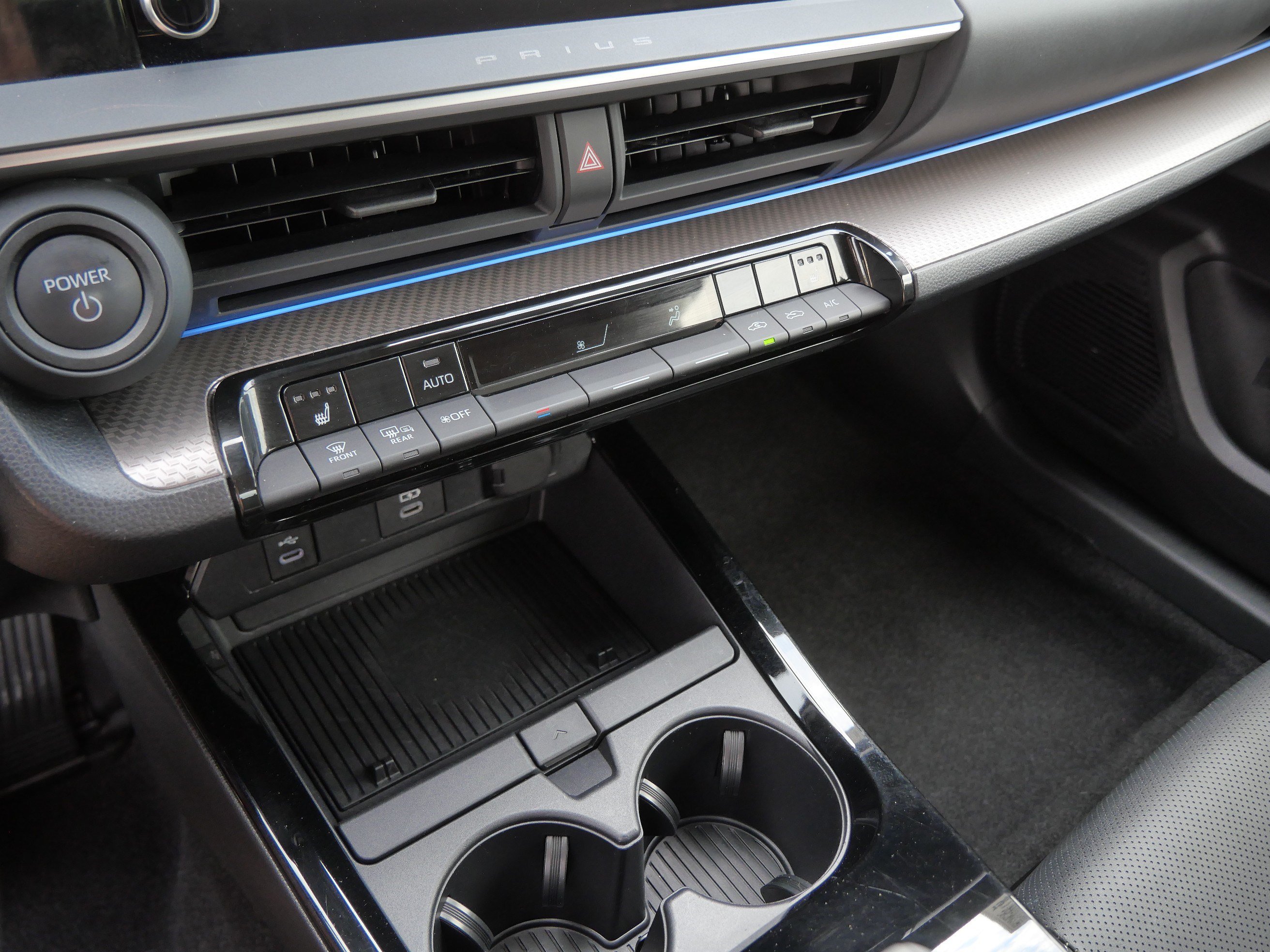 Certified 2025 Toyota Prius XLE FWD image 25