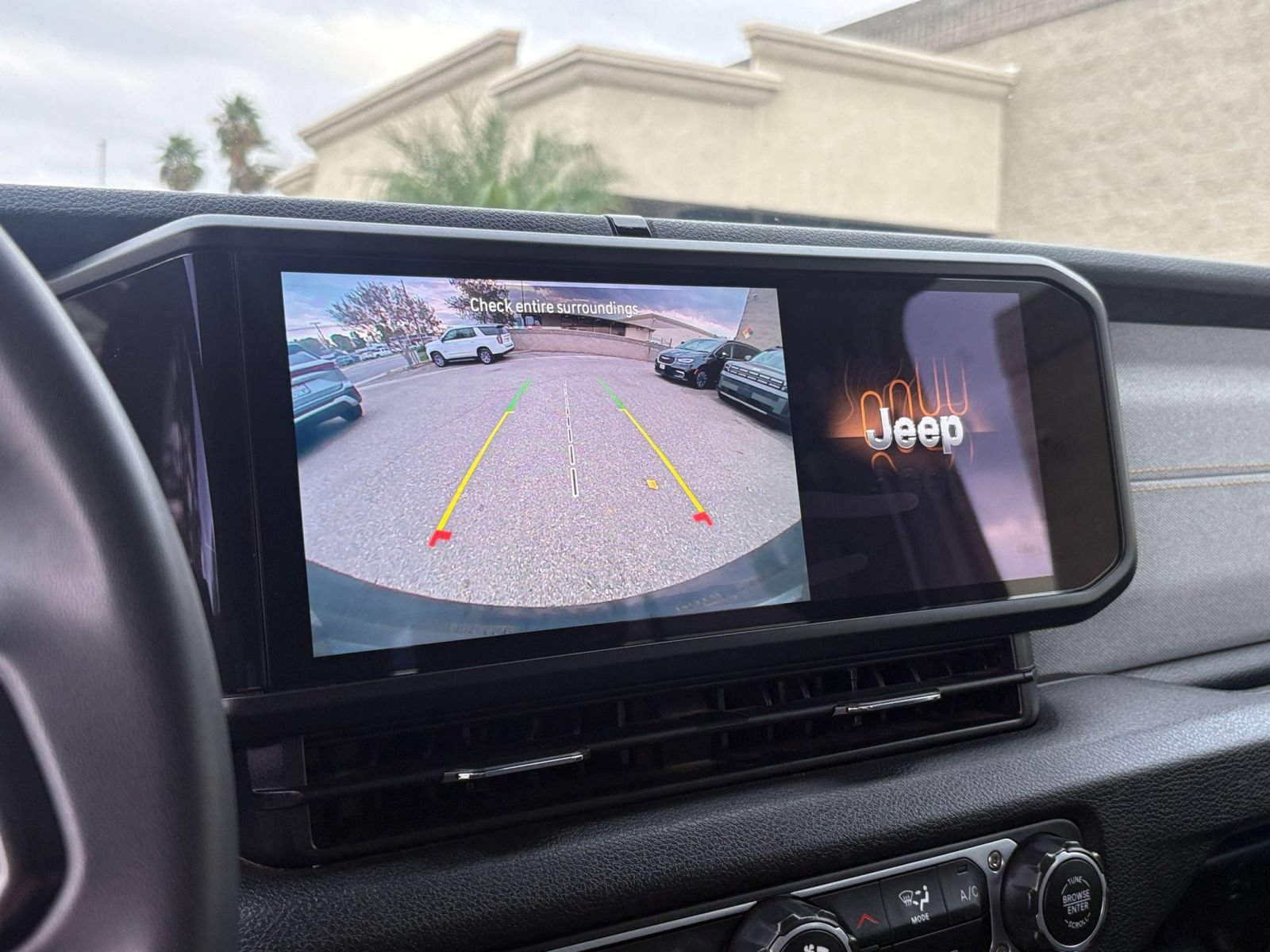 Used 2025 Jeep Wrangler Unlimited Sport AWD/4WD image 24