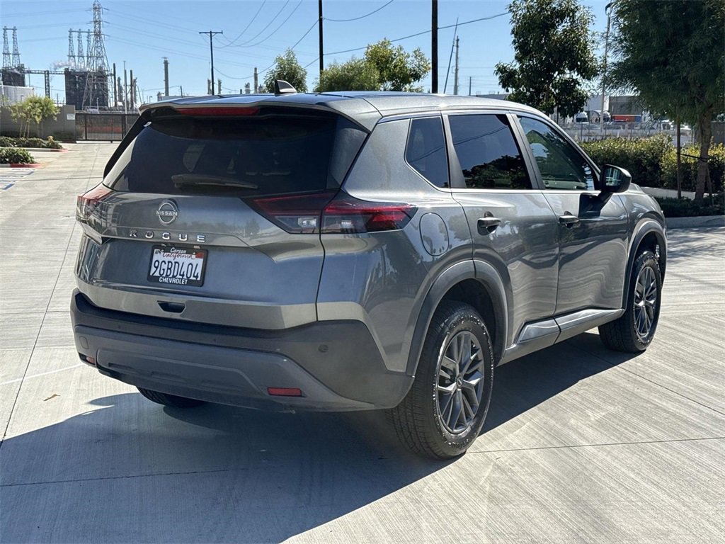 Used 2023 Nissan Rogue S image 3