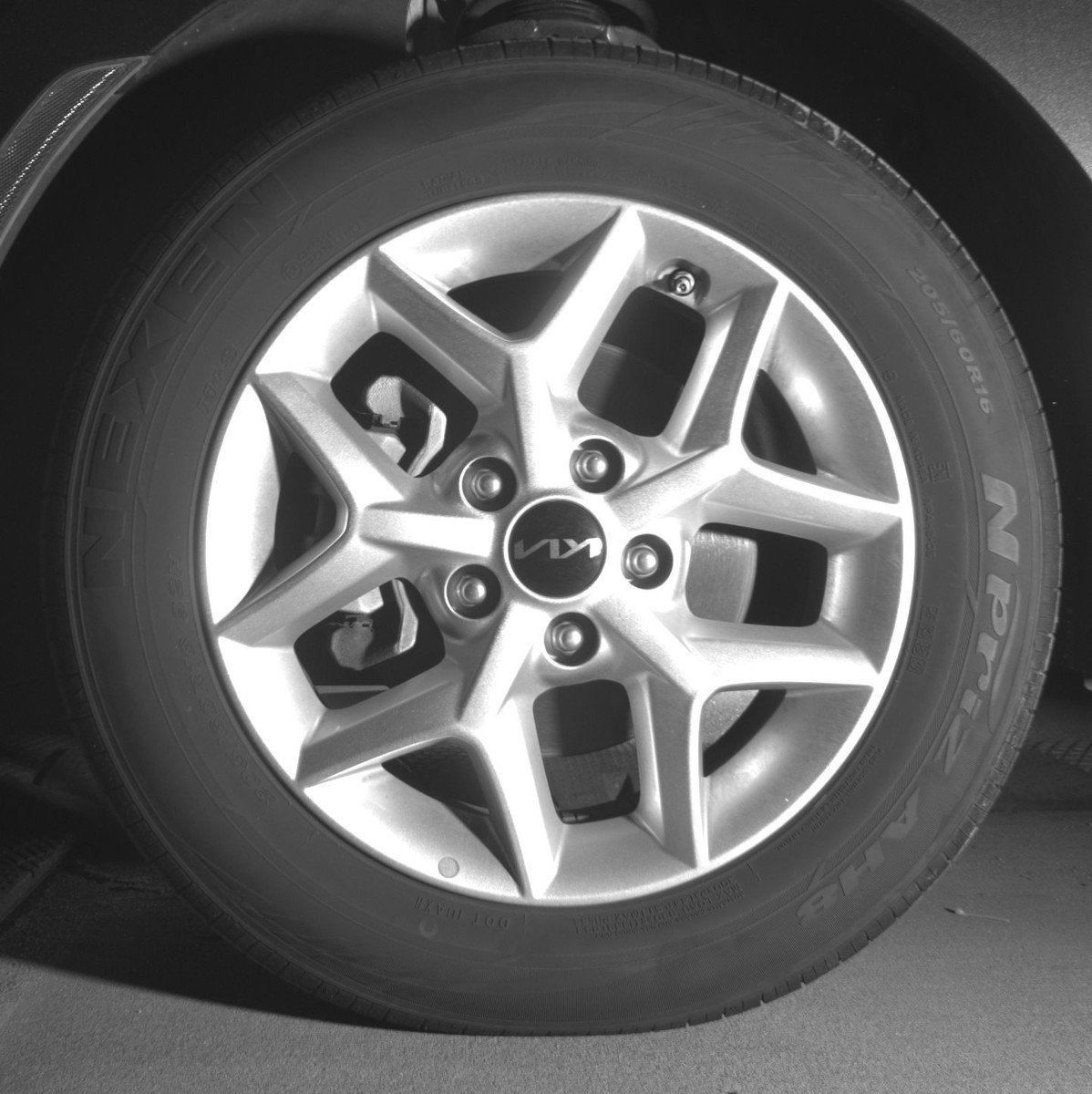 Used 2025 Kia Soul LX w/ LX Technology Package image 12