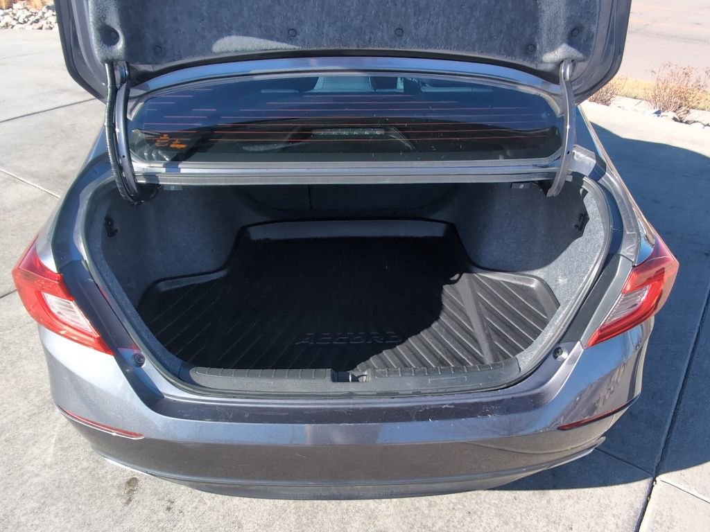 Used 2018 Honda Accord EX image 27