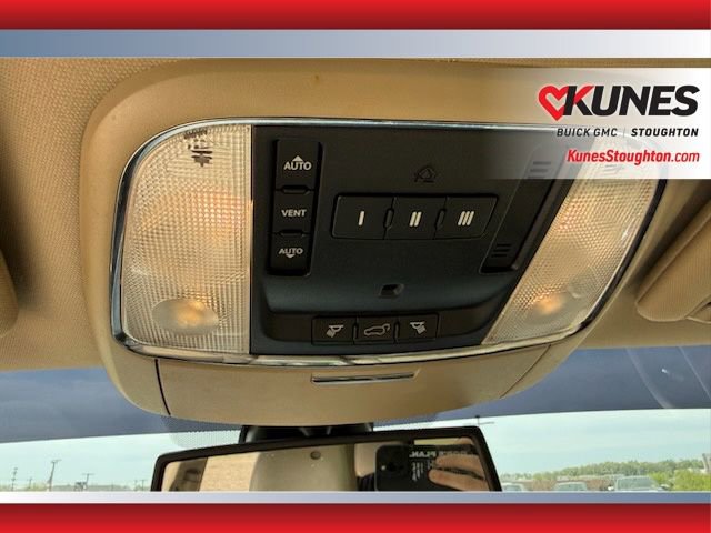 Used 2011 Jeep Grand Cherokee Limited w/ Luxury Group II AWD/4WD image 17