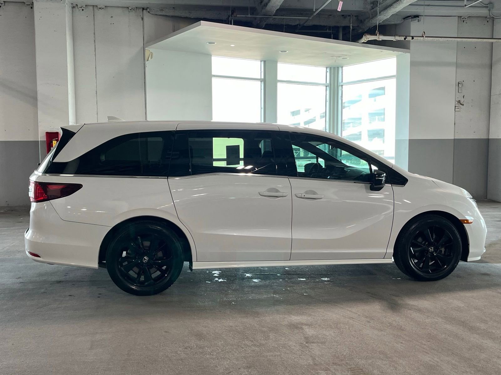 Used 2023 Honda Odyssey Sport image 13