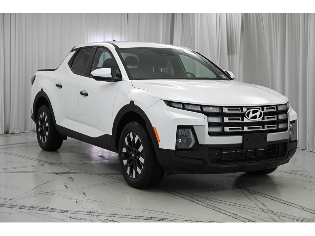 Used 2025 Hyundai Santa Cruz SE image 2