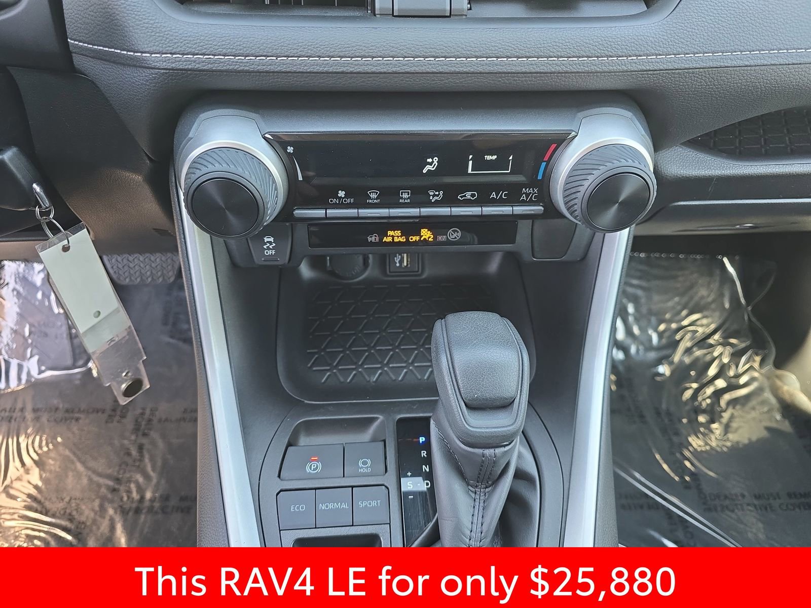 Used 2023 Toyota RAV4 LE image 28