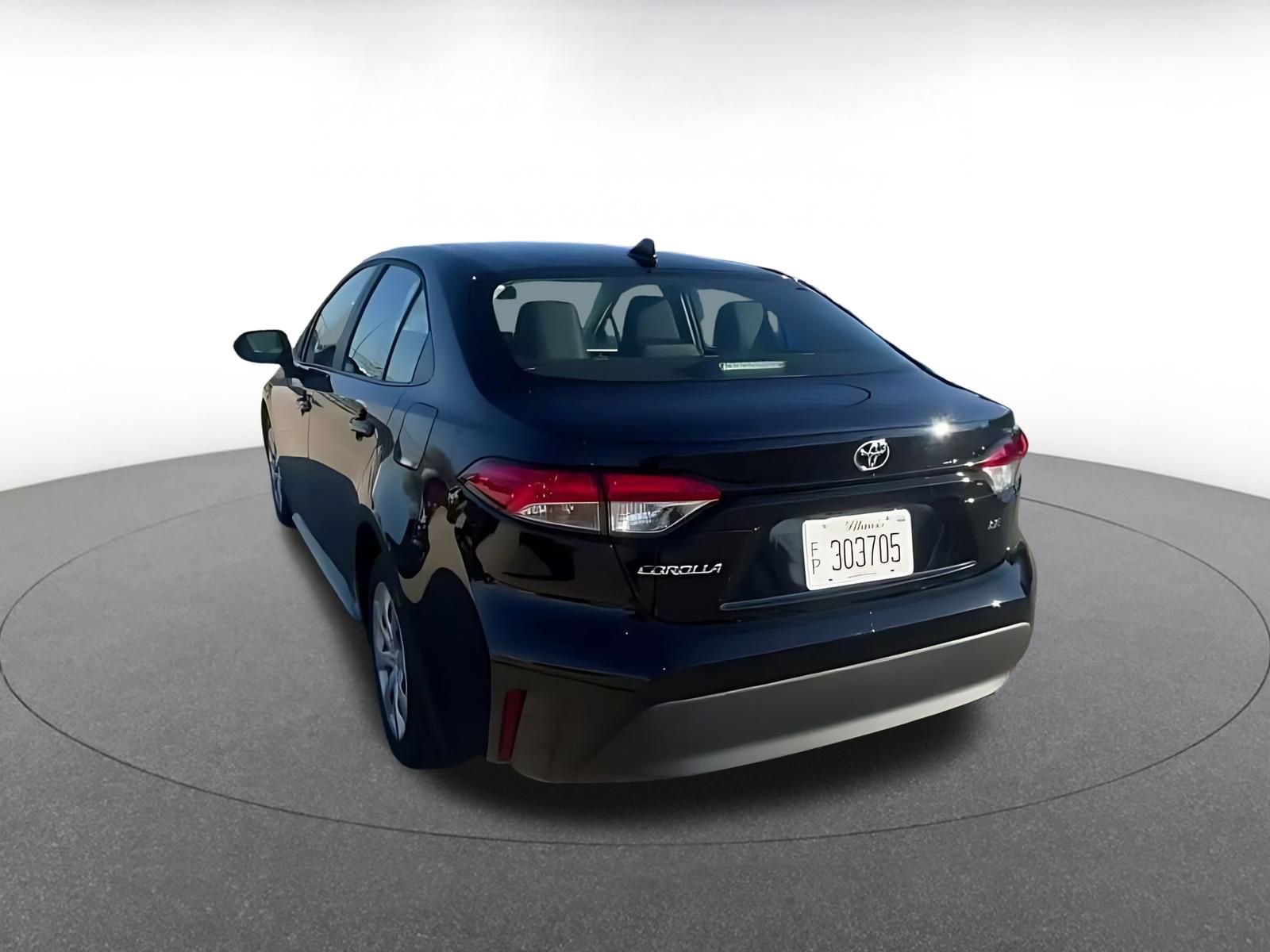 Used 2025 Toyota Corolla LE image 16