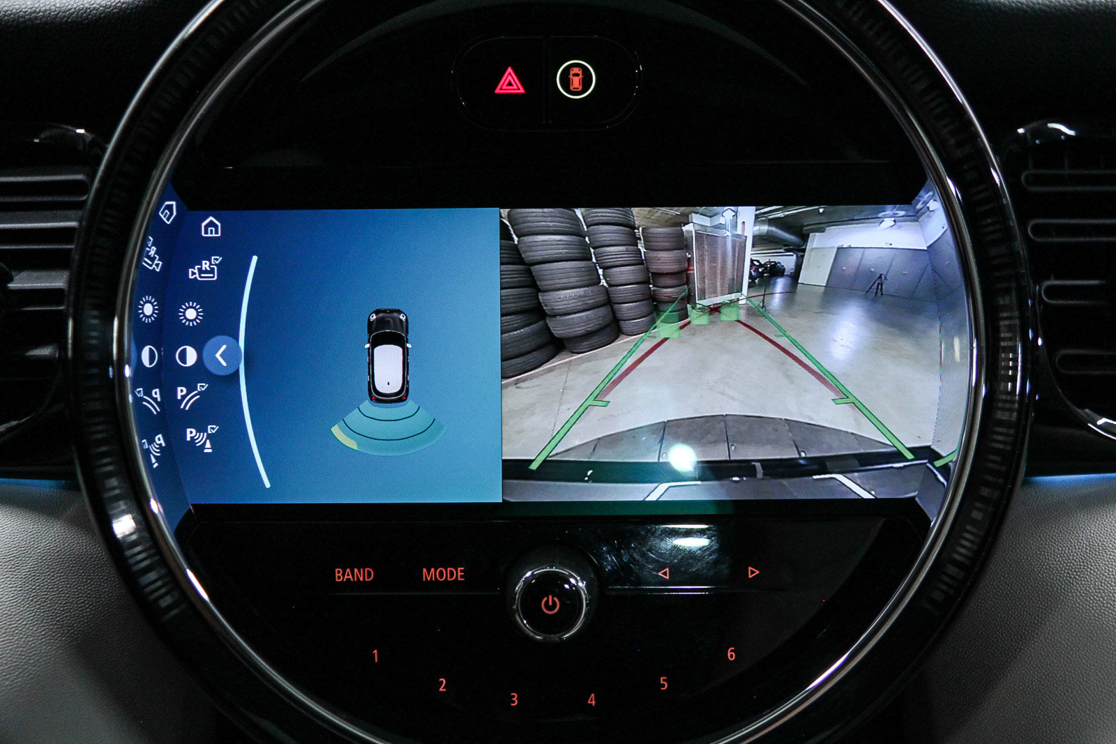 Certified 2023 MINI Cooper 4-Door Hardtop w/ Signature Upholstery Package FWD image 23