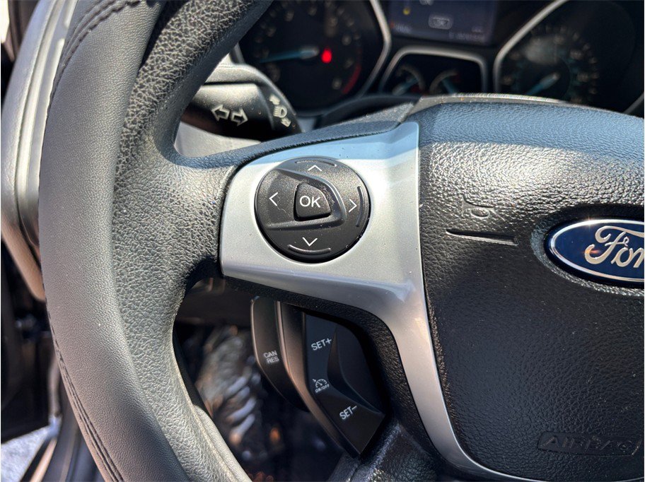 Used 2014 Ford Focus SE FWD image 19