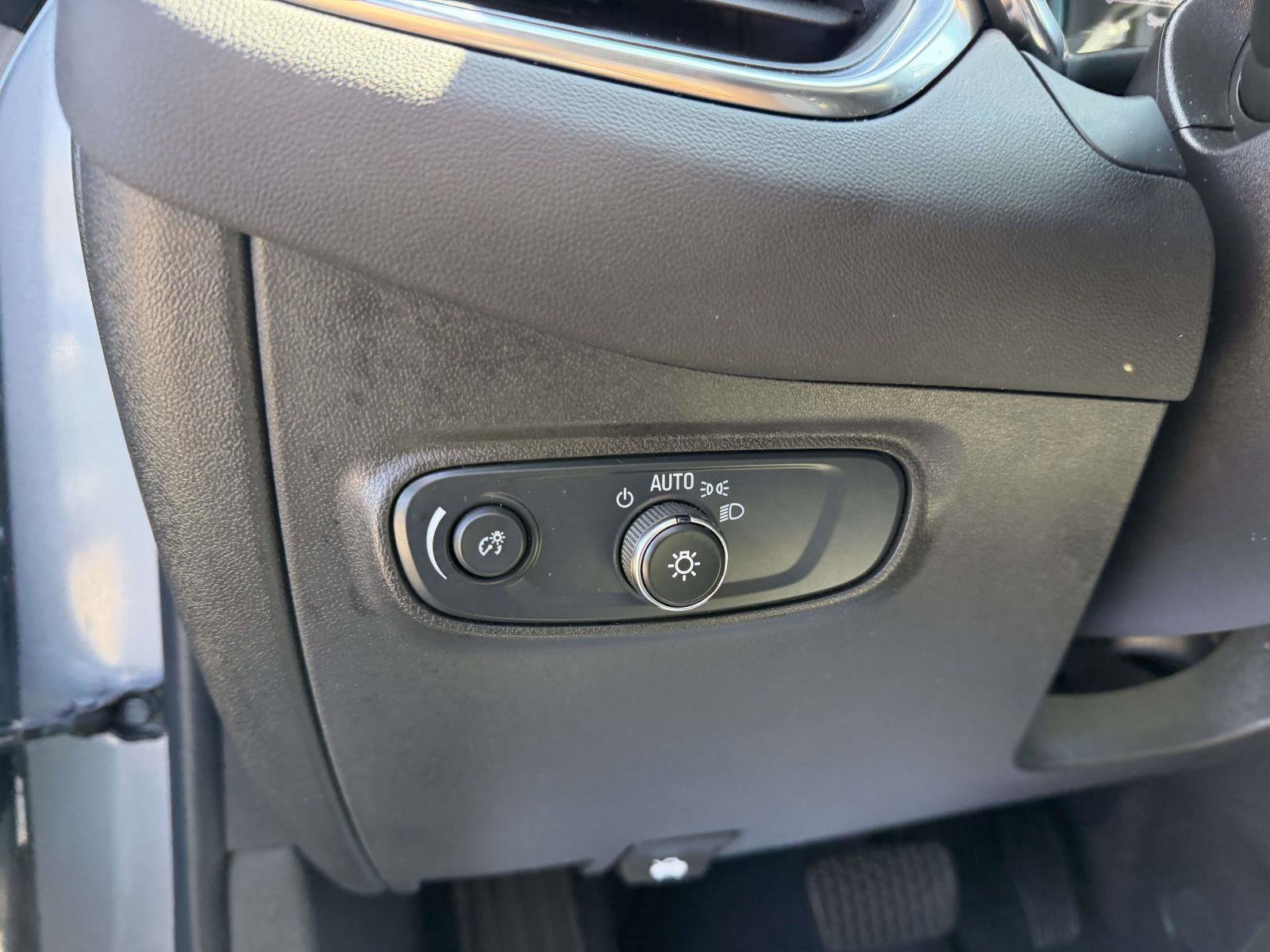 Certified 2024 Chevrolet Equinox LS image 18