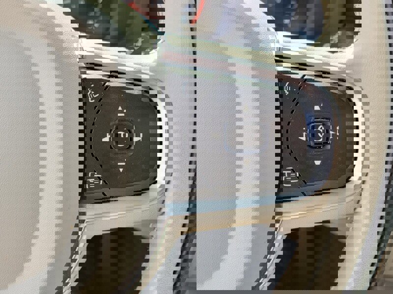 Used 2020 Volvo XC60 T6 Momentum w/ Protection Package image 25